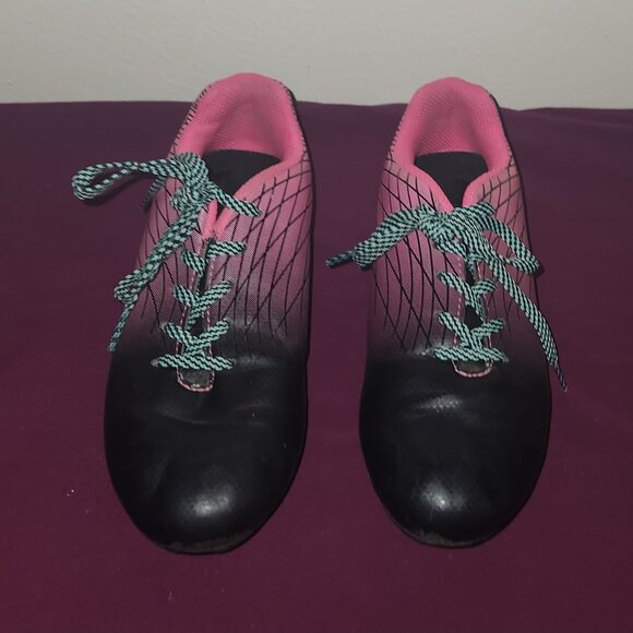 Girls DSG Ocala 2.0 Soccer Cleats Size 3 - Picture 1 of 8
